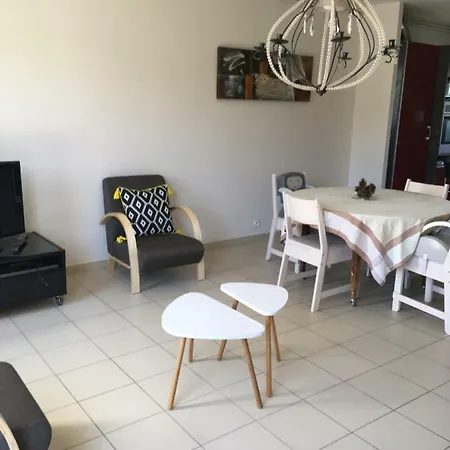 Maison 400 M De La בית נופש ברנוויל-קרטרט